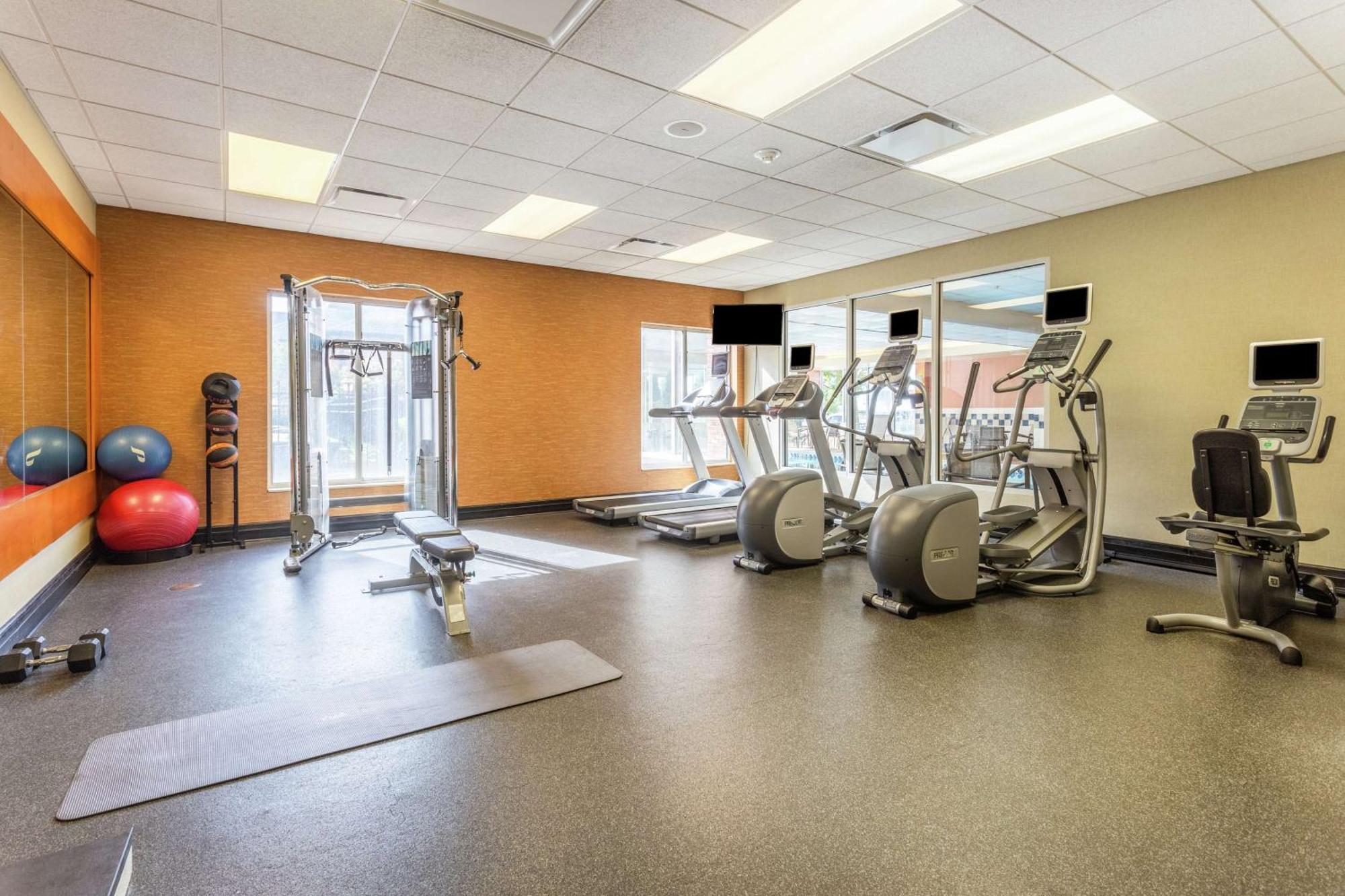 Hilton Garden Inn Chicago/טינלי פארק מראה חיצוני תמונה